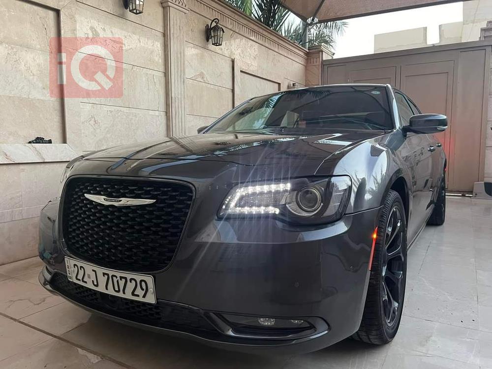 كرايسلر 300